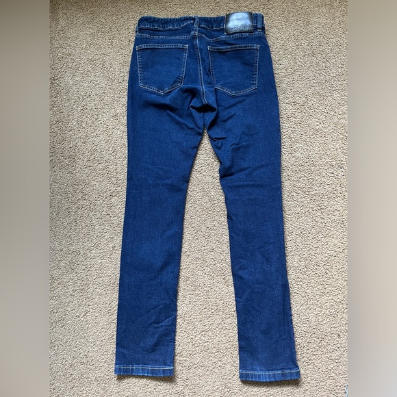 Blue jeans - Picture 2 of 3